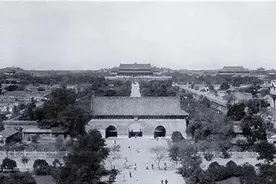 孙中山想把大清门改成中华门，牌匾拆除后，看到背面却不改了图片