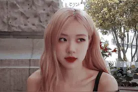 罗斯送朴彩英球衣！！酸了酸了图片