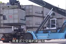 保姆一记头误扔3枚钻戒价值20万！上海小夫妻翻了16吨垃圾才找到图片