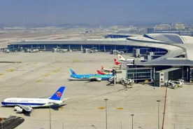 中国面积第一人口最少的地级市，不足3000人，却拥有4座机场图片