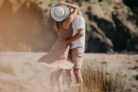 父母不同意的爱情，该怎么继续？图片