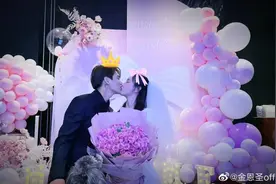 又一女星公布喜讯！被曝“小三上位”，为爱整容，好牌打得稀烂图片