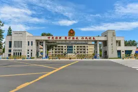海军航空大学与空军航空大学对比图片
