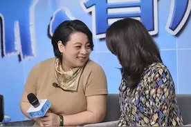 她是著名女作家，后入籍新加坡，公开挺吴亦凡，疫情期间被群嘲图片