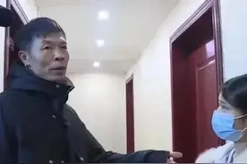 24岁女主播遇45岁豪横大哥想躺平，急不可耐同居发现大哥女友成群图片