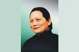 毛主席工资594元，周总理工资404元，但都没有宋庆龄高，这是为何图片