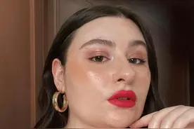 巨型模特的魅力，体重超过200斤的大码姑娘：Victoria Barra图片