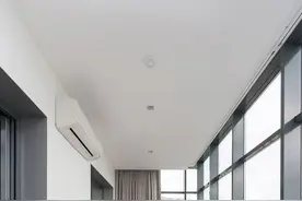 阳台坚持不打通，外侧设计功能区，种花休闲还能保温，实用性真高图片