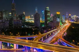 十年，越远的距离，越“小”的上海图片