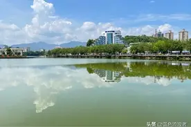 广东一个县，人口不到40万，走的人“恋恋不舍”图片