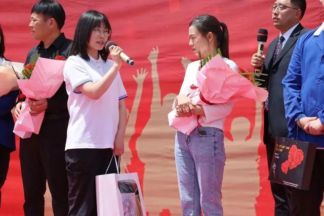 青春 成长 感恩 责任——钟祥一中举行2023届高三学生成人礼!