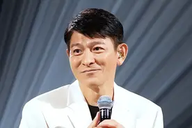 刘德华当了41年笨小孩图片