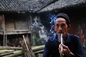 俗语“50不谈钱，60不交言，70不留饭”啥意思？为啥不能这样做？图片