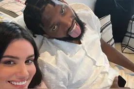 美女和野兽!恩比德找1米75白人超模,大帝获2亿顶薪女友生白胖小子图片