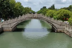苏州网红景点寒山寺，为何本地人都不去？带你揭开里面的巨坑图片