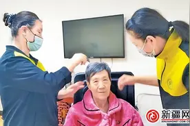 送餐上门 照护入户 家门口全托 养老服务集成到社区带来这些变化图片