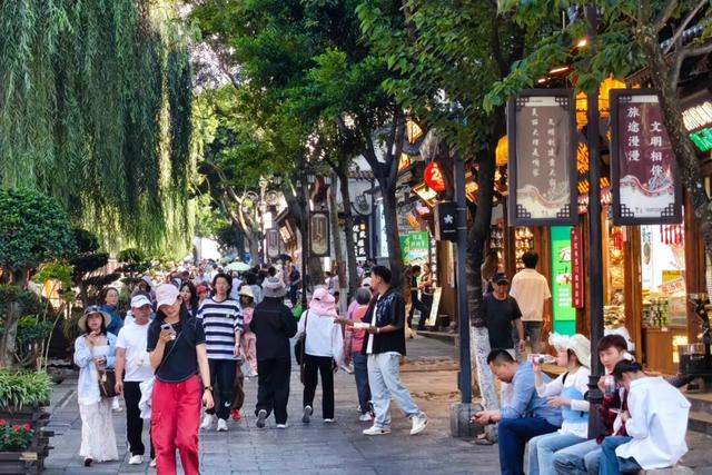 大理暑期文旅市场亮点纷呈