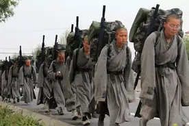 东北纯正“尼姑庙”：僧众每天睡四小时吃一顿饭，不收门票不碰钱图片