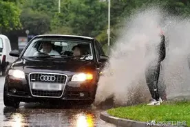 雨天驾车有何注意事项？图片