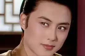 6位天生桃花眼的男星，眼神自带苏感，看谁都含情脉脉，深情款款图片