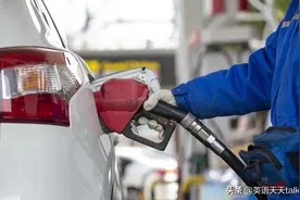 汽车要“加油”，英语说成“add oil”，老外能听懂吗？图片