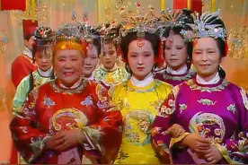 贾家被抄家的真实原因，就是贾元春省亲，皇帝的用意可惜他们没懂图片