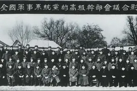 70年前，我军实行薪金制，军官的钱都不知道怎么花图片