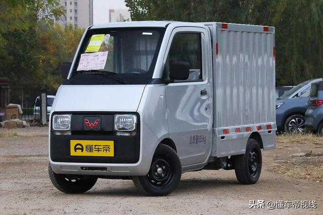 新车 | 取代货运电动三轮车？快递“神器”五菱E10到店实拍