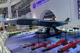 中国亮相7马赫无人机，可从太空发起打击，未来可用作六代机技术图片