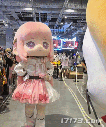 腾讯14款游戏BW抢人，却被韩援Coser抢风头，三天暴涨百万粉