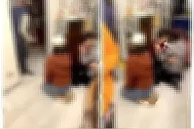 男子上门扇倒儿子同学被刑拘，亲属跪求原谅？最新消息图片
