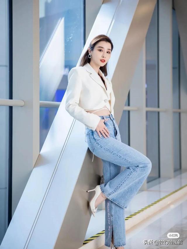 上海清纯美女,气质优雅浪漫,带有一丝小资情调