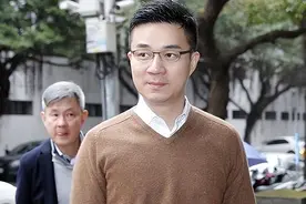 这么多年了，能拿捏住大小S一家的，也只有许雅钧一个人图片