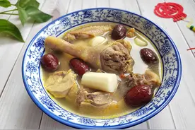 青春期男孩必喝的“长高汤”，每周坚持喝2次，来年个头蹭蹭长！图片