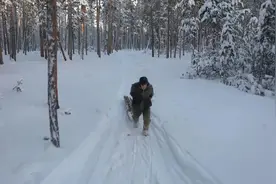 失去所有亲人后，66岁的他在零下71℃独居20年：这房子，你住不起图片