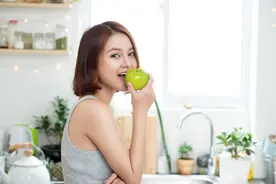 慢性胃炎吃什么食物好？要忌口哪些？图片
