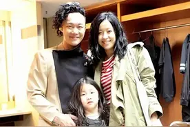 香港6大歌王的孩子，陈奕迅女儿美貌逆袭，许冠杰儿子患癌暴瘦图片