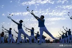 为什么柔力球开始风靡世界，看完你就明白了！图片