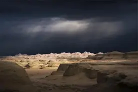 揭开新疆“鬼城”的神秘面纱图片