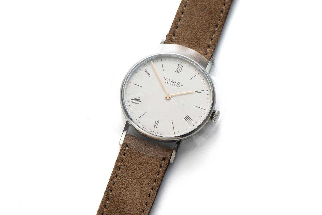 每逢佳节送女友什么礼物？不妨考虑一下 NOMOS 机械手表