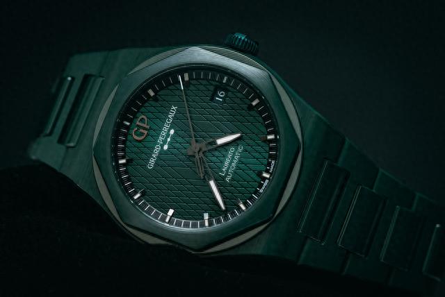 ֥�غͰ�˹�١����� ����ʵ����ɫ�մ��������