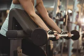 「健身房私教的故事」特种兵式的私教课，是我太敏感还是他太直接图片