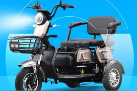 3款载人三轮车亮相，车型轻巧便捷，可载3人，适用于代步出行图片