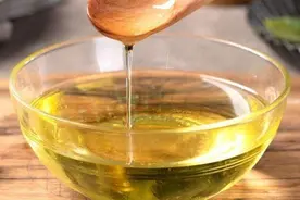 天太热食用油容易缩短保质期，不同的油速度有变化图片