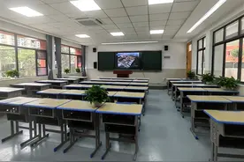 荆州市光睿高级中学计划招生300人图片