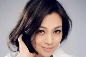 史可：弃黄小茂，嫁大9岁亿万富翁，如今的她，证明刘晓庆没说错图片