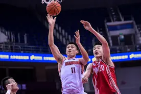 周鹏拒绝重建！给宏远新赛季提出两个要求，朱芳雨该醒悟了图片