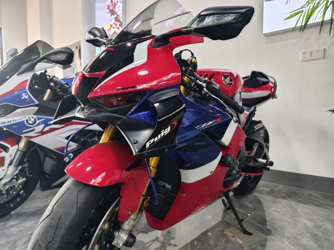 HONDA CBR1000RR-R SP 实车鉴赏，本田最强市售赛车！3527|小老婆汽機車資訊網