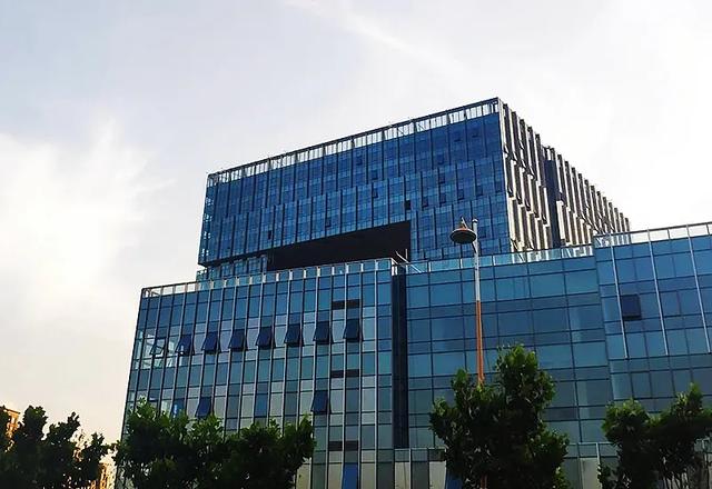 重磅消息!30.54万平方米!靖江这座96米的地标来了!即将交付