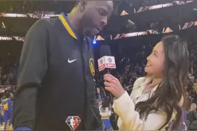 孟超火了！NBA前方女记者，让野兽般篮球巨星都温柔的低下了头图片